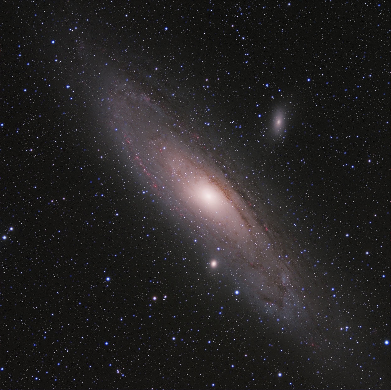 M31_int_reg_ht_HaLRGB.jpg